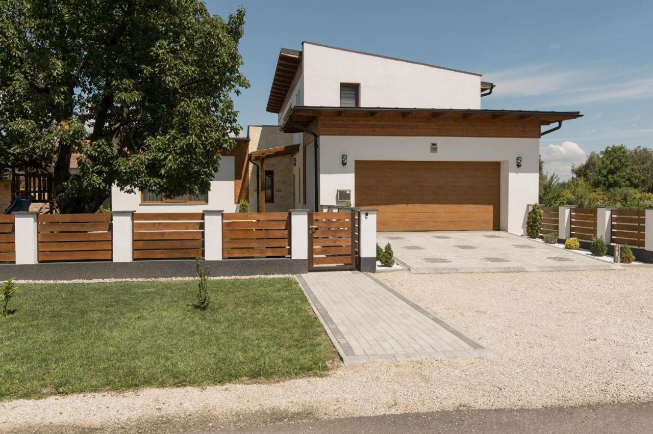 Eszterhaz Villa Balatonkeresztur Exterior photo